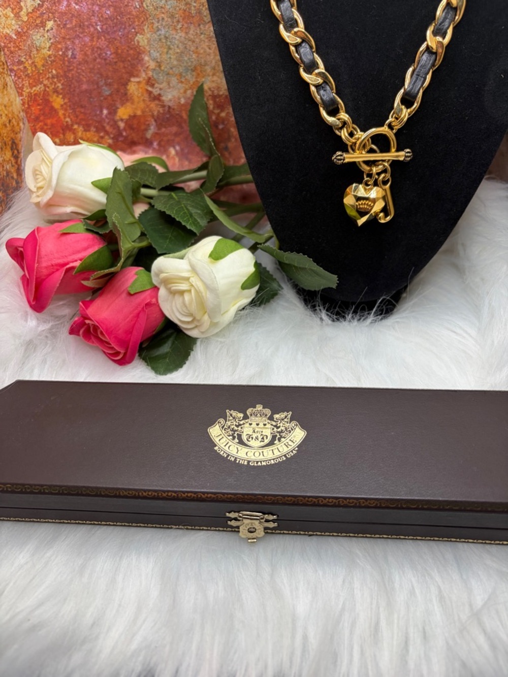 RARE Juicy Couture black and gold necklace - Picture 4 of 7